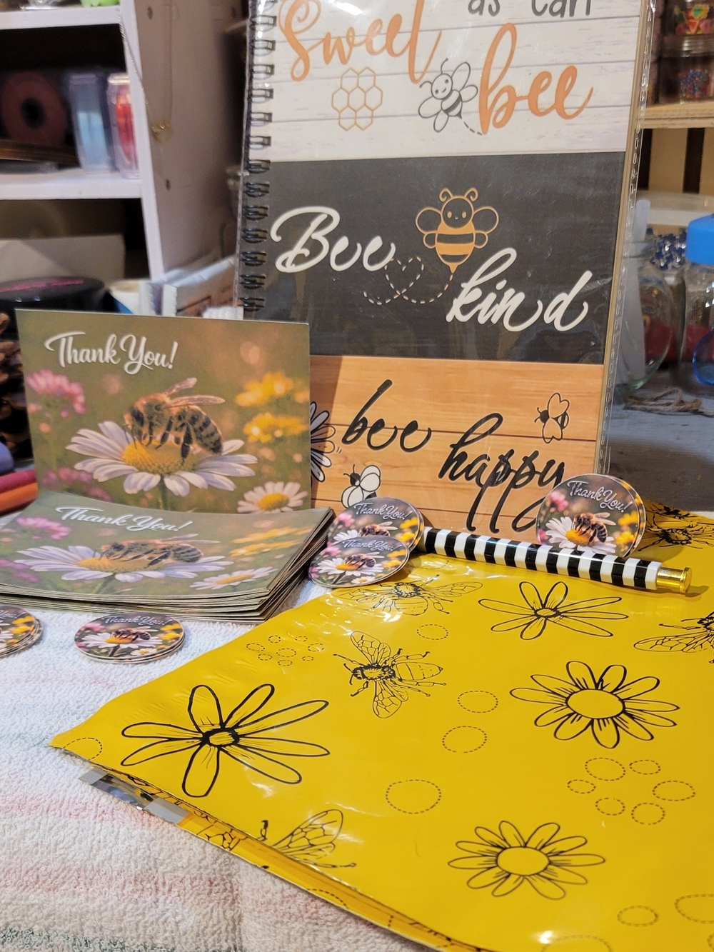 Bee Themed Stationery Set. Notebook 24 Thank You Cards, Stickers, 10 Polys & PEN - Picture 4 of 4